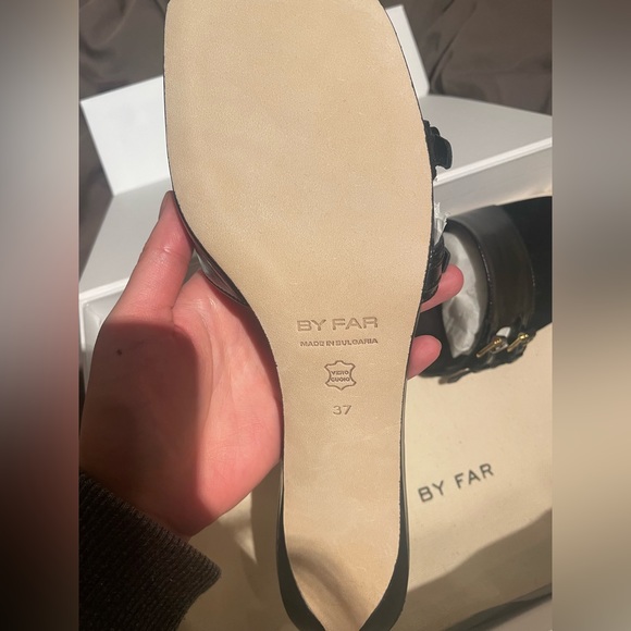 BYFAR ‘Roni’ Black gloss leather heel - Picture 4 of 9